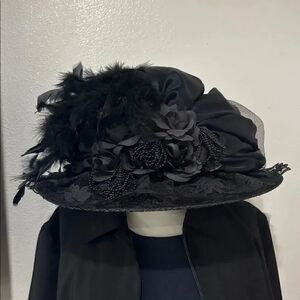 Ladies Black Victorian Touring Hat w/Black Roses